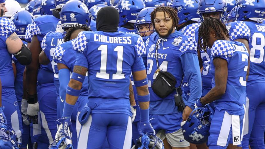 Kentucky Football Teases New Uniforms in Super Bowl Commercial