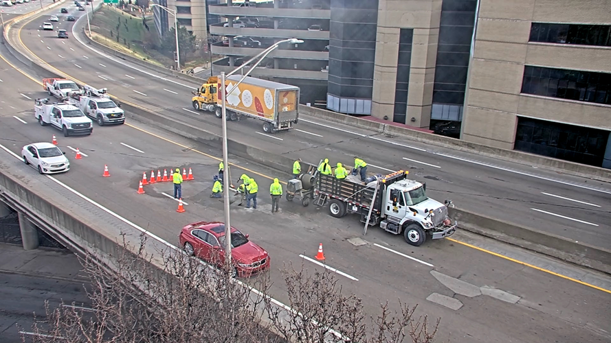 Lane closures on I-65S near hospital curve in downtown Louisville