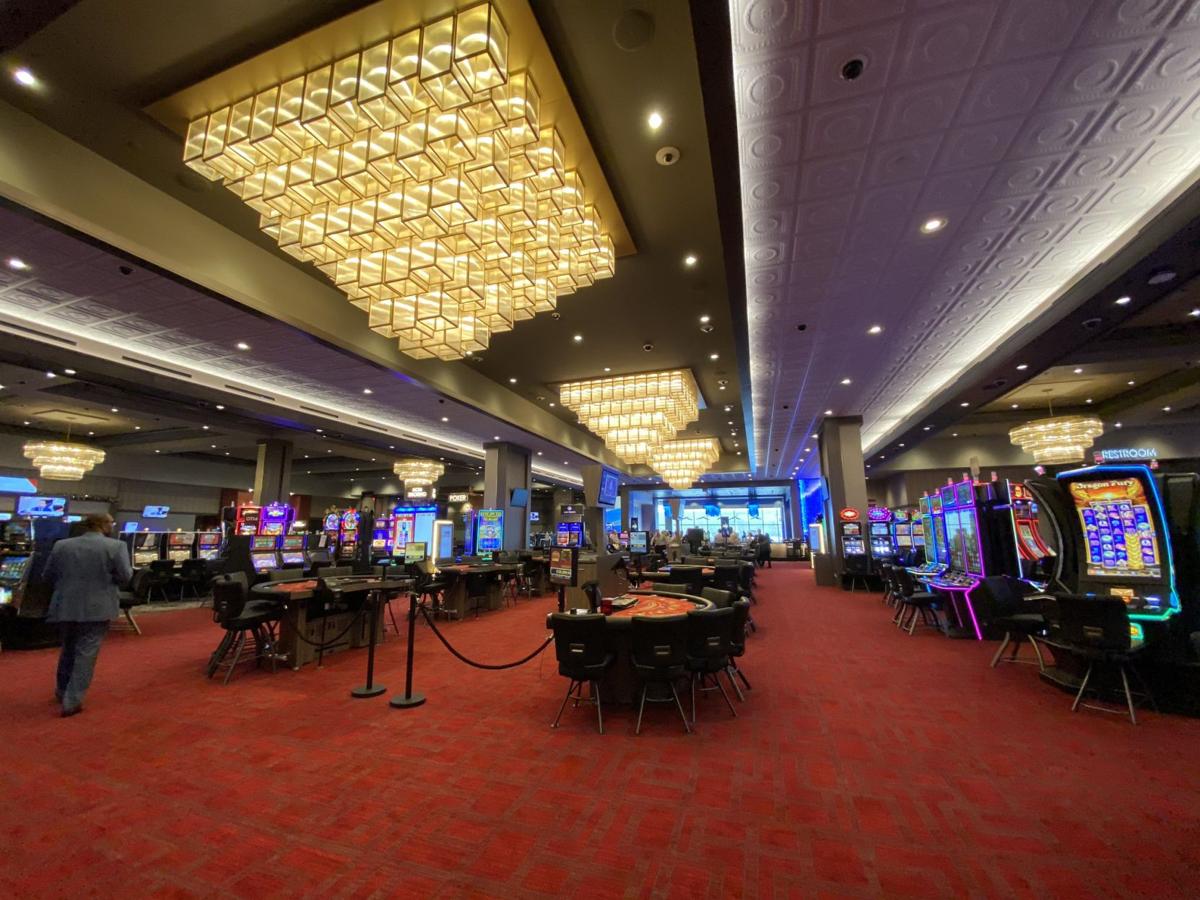 IMAGES Caesars Southern Indiana's new 90 million casino opens for