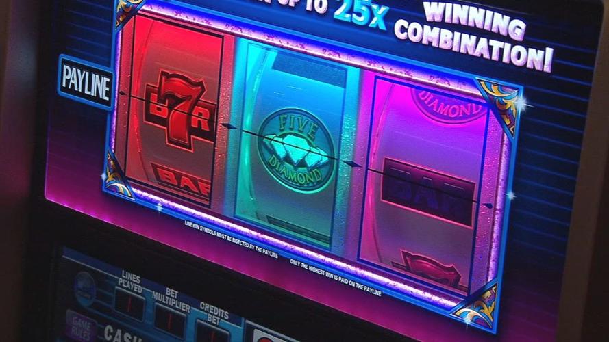 Caesars slot machine.jpg