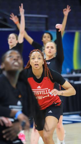 ul women - Minneapolis practice 3-31-2022 (3).jpg