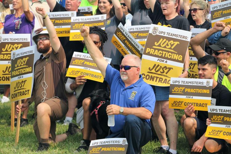 UPS Teamsters Practice Picket