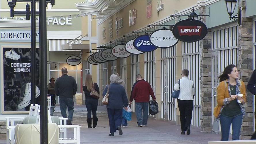 OUTLETS SHOPPES