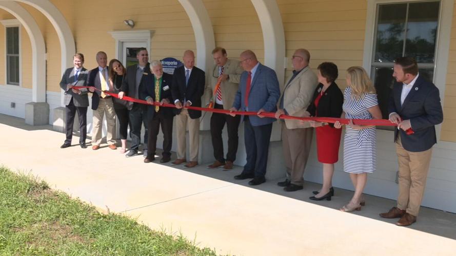 novaparke ribbon cutting floy county