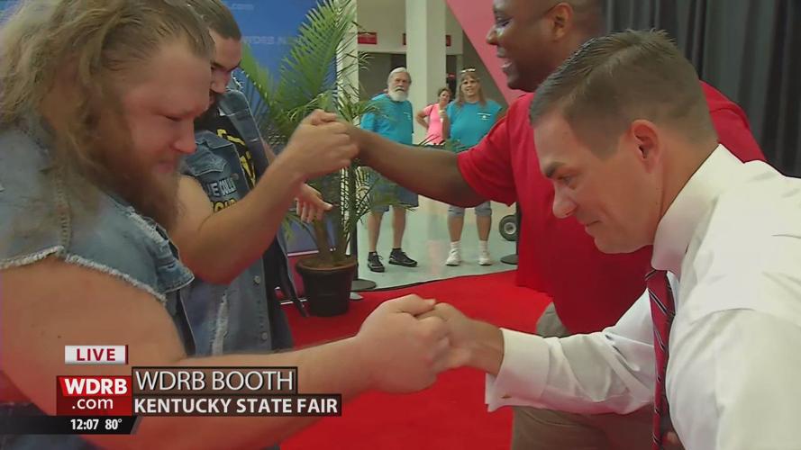 WWE - HEAVY MACHINERY - Thumb War 8-16-19  (2).jpg