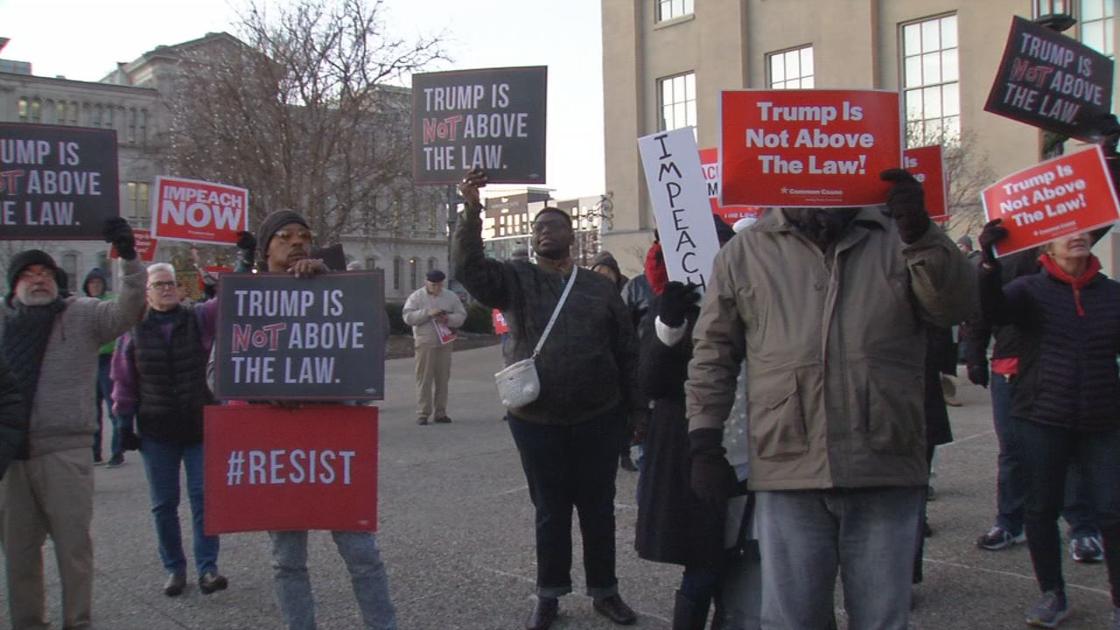 Protesters rally in downtown Louisville for Trump impeachment | News | 0