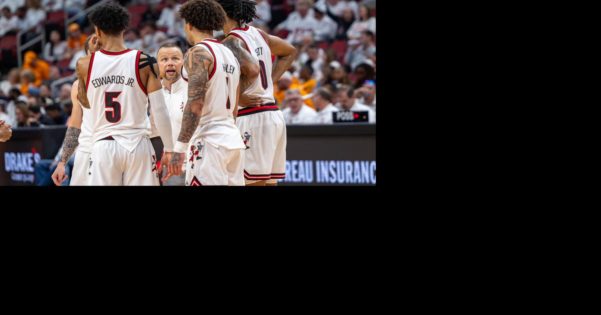 Louisville Basketball Celebrates Five-Game Streak with Clemson Victory