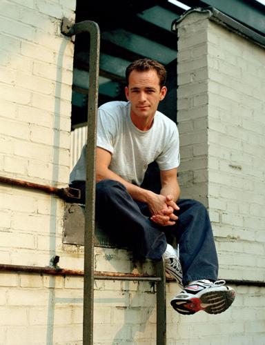 LUKE PERRY - 2001 - AP FILE.jpeg