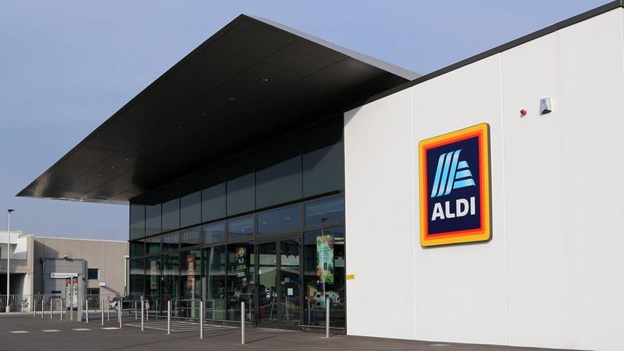 Aldi Grocery Store Entrance