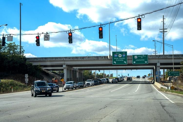 Shelbyville Road traffic shift.jpg