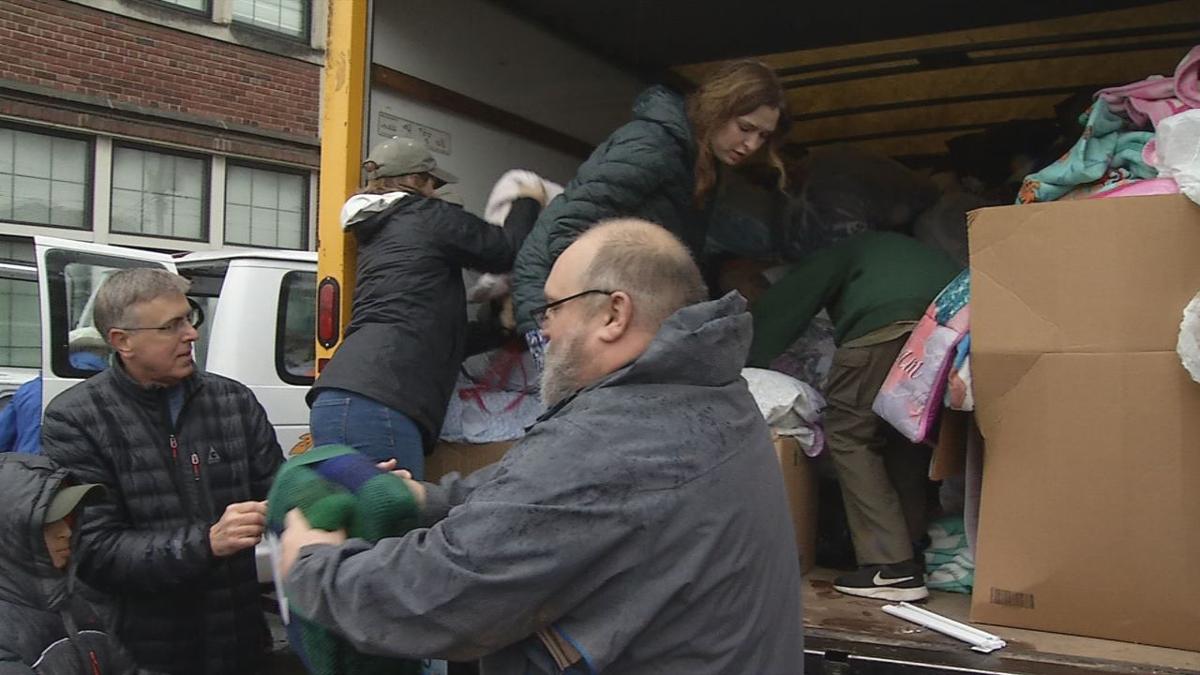 Blanket Louisville to distribute thousands of blankets to the homeless