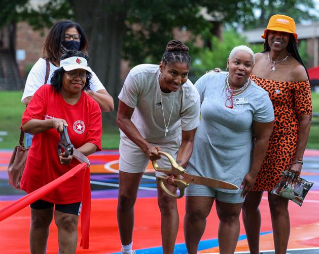 Angel McCoughtry Court-37.jpg