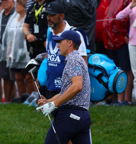 Jordan Spieth chips on the 12th green.JPG