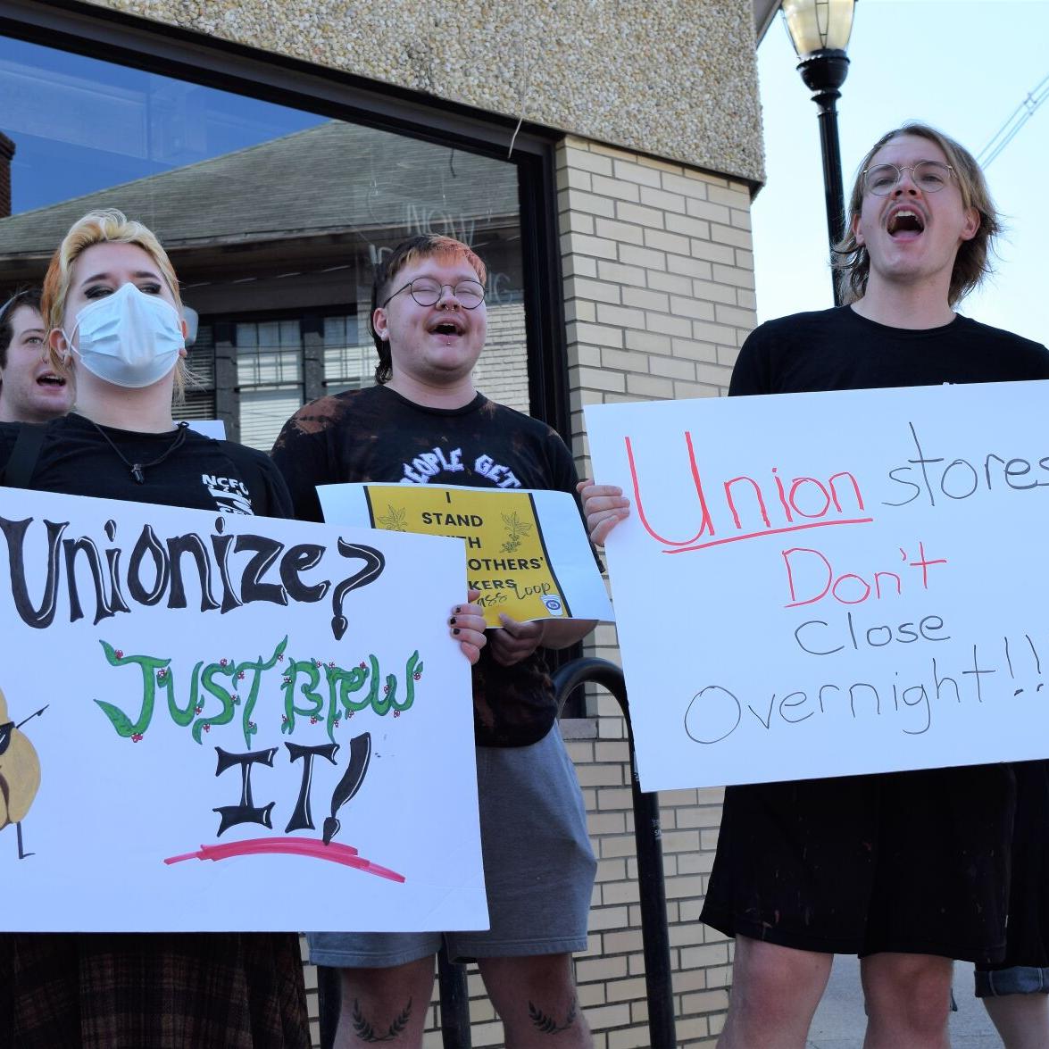 Unions: Heine Bro's workers protest after shop closed