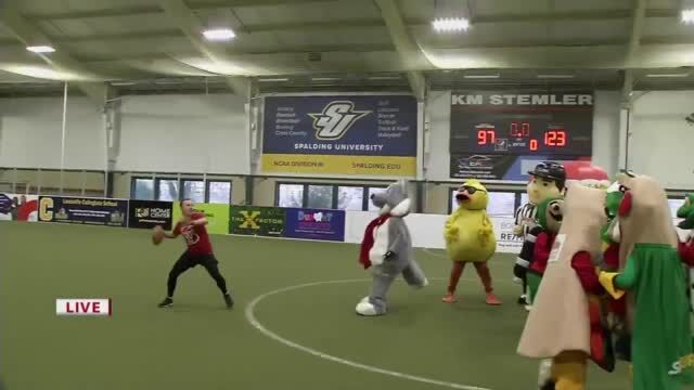 Dalton Godbey throws the bomb