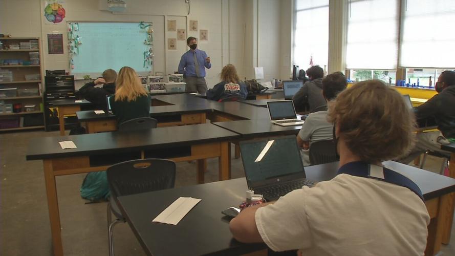 JCPS students in class