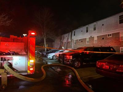 2 Killed Firefighter Injured In Early Morning Fire At Apartment In Southside Neighborhood News Wdrb Com
