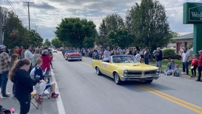 Mt Washington parade.JPG
