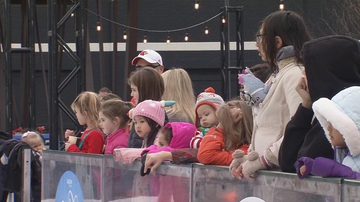 Fete De Noel Festival Continues At Paristown Skating Rink With Nutcracker Performance Santacon Visit Community Wdrb Com