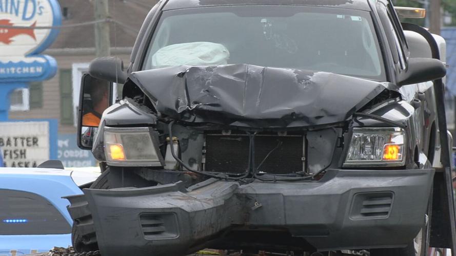 _DIXIE HIGHWAY CRASH  (3).jpeg