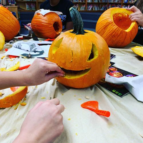 Jack O Lantern Stroll - Taking Shape.jpeg