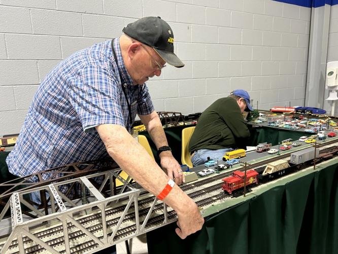 MODEL TRAIN SHOW.jpg