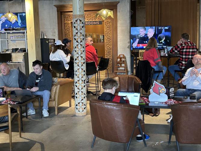 UOFL FANS WATCH NCAA TOURNAMENT - 3-20-2025 (2).jpg