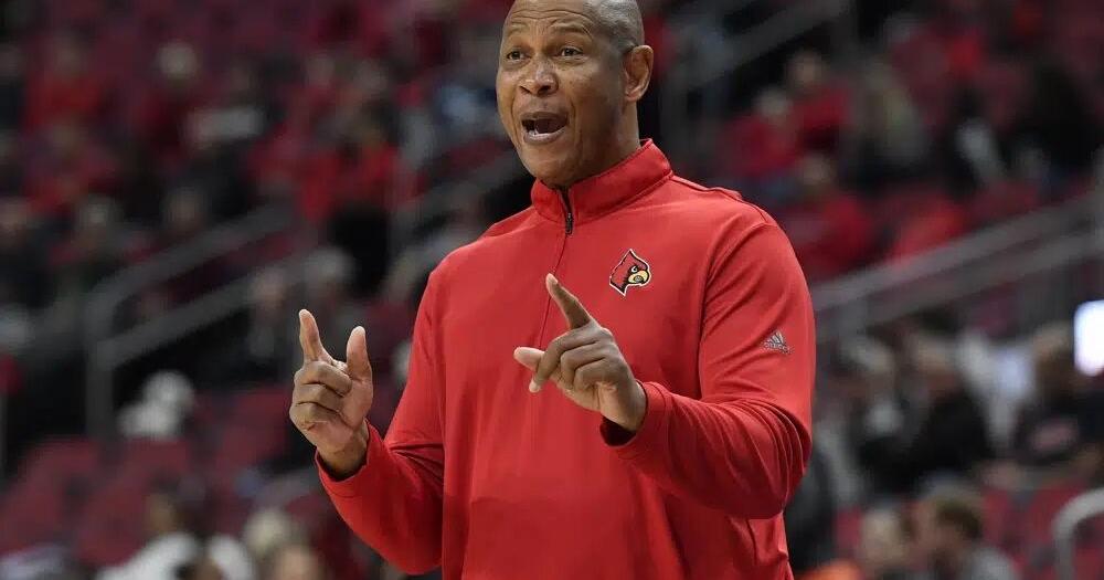 BOZICH | Second-half collapse dooms Louisville to 76-64 loss at NC State