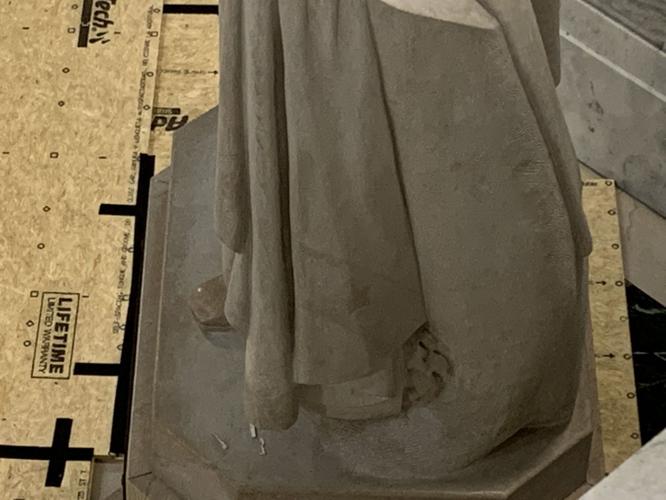 JEFFERSON DAVIS STATUE - KENTUCKY CAPITOL ROTUNDA - 6-12-2020 2.jpg