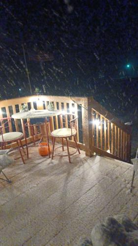 WINTER STORM 12-22-22 CRESTWOOD WANDA NORMAN.jpg