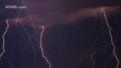 DID YOU KNOW Lightning Briefly Heats The Air To Around 50,000 Degrees?