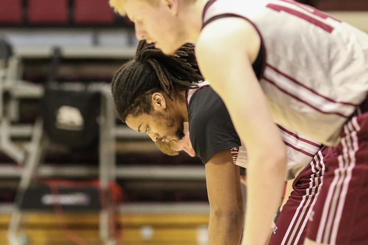 BELLARMINE_PRACTICE_7608.jpg