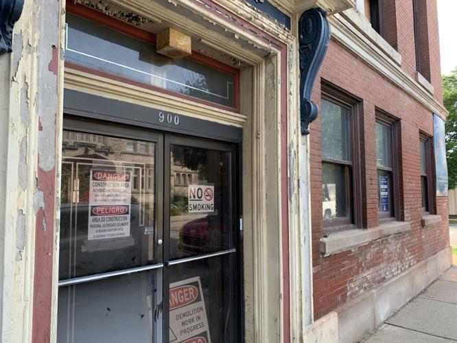 Exterior of Baxter Ave hotel