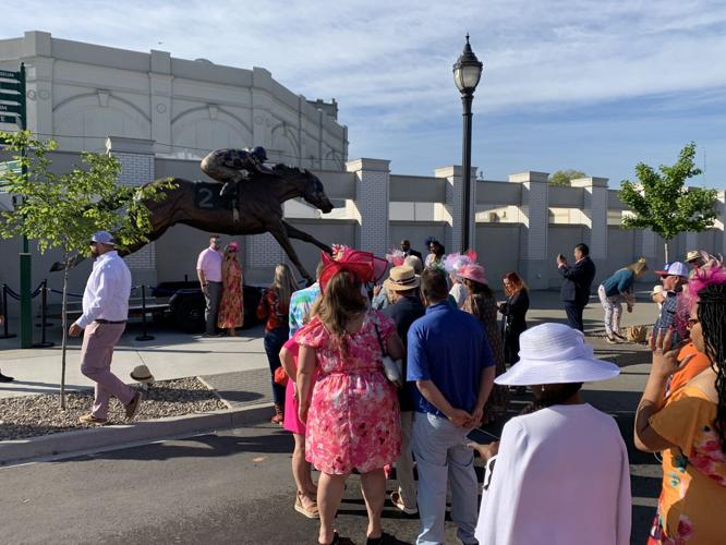OAKS - CROWDS 5-5-2023 MORE  (2).JPG