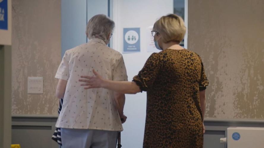 Elderly woman / Seniors