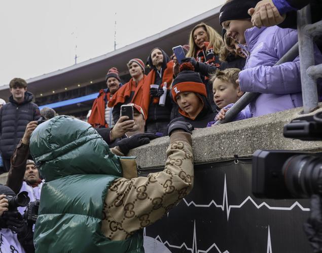 Lamar Jackson ceremony6413.jpg