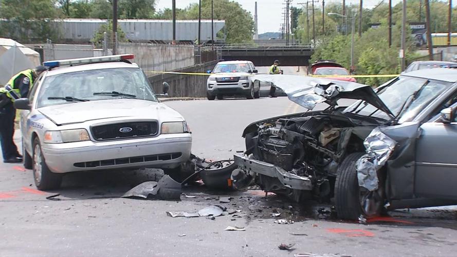 LMPD CRASH - 30TH AND MARKET 5-12-2020  (4).jpg