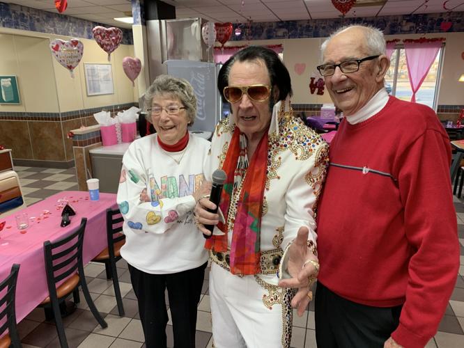 WHITE CASTLE VALENTINES DAY - KK - 2-14-2023 (14).JPG