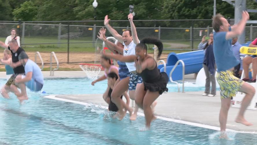 Mayor Craig Greenberg tries out new Algonquin Park Pool