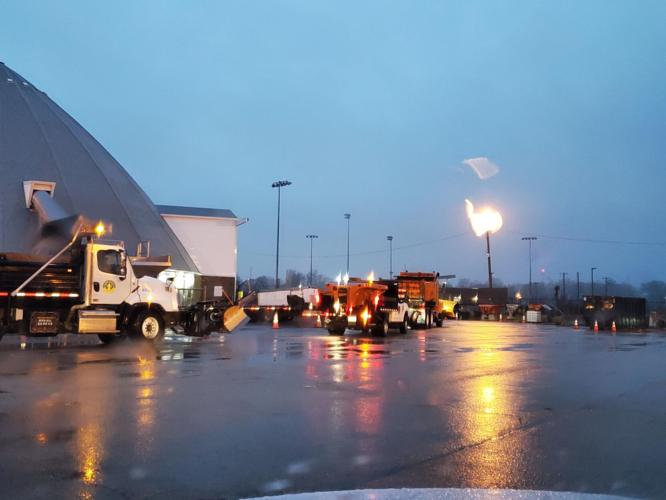 SNOW PLOWS AND SALT - 2-3-2022 - METRO PUBLIC WORKS  (3).jpg