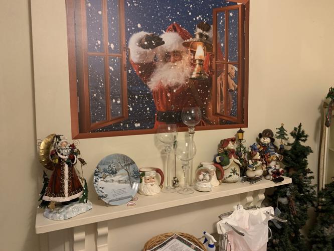 CHRISTMAS CAFE ON FRANKFORT AVENUE - KK - 8-26-2020  (2).JPG