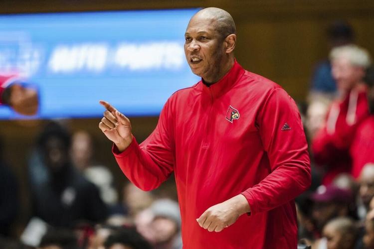 Kenny Payne coaches against Duke.jpg