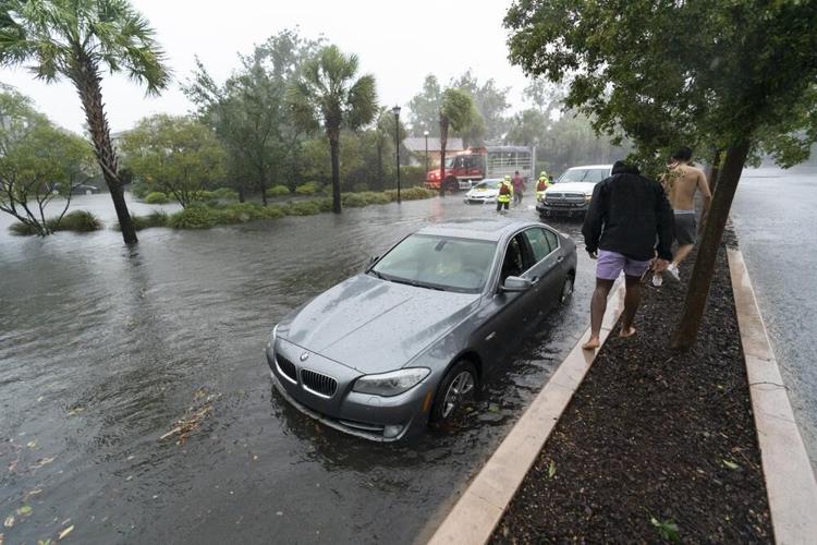Ian lashes South Carolina as Florida's death toll climbs ...