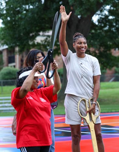 Angel McCoughtry Court-41.jpg