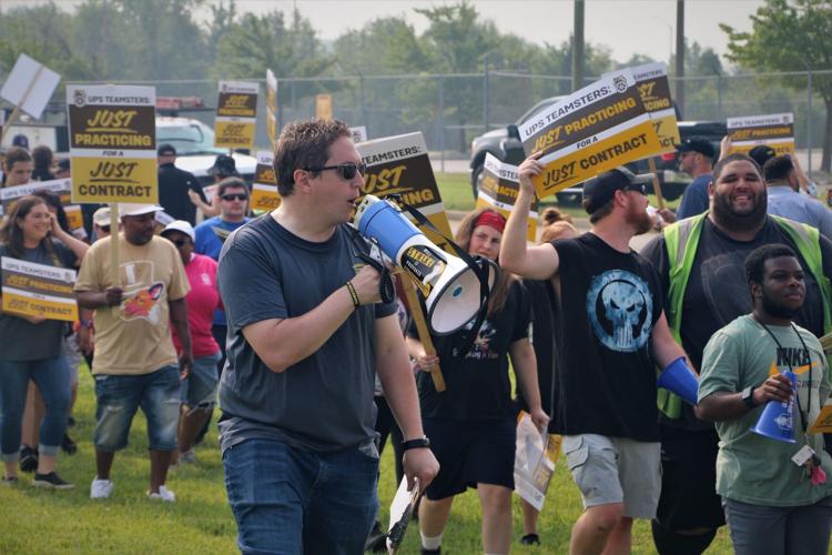 UPS Teamsters Practice Picket