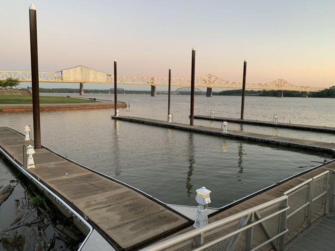 OHIO RIVER -BOAT SLIPS - DOWNTOWN - WATERFRONT PARK - DAWN - 8-28-19  (1).jpg