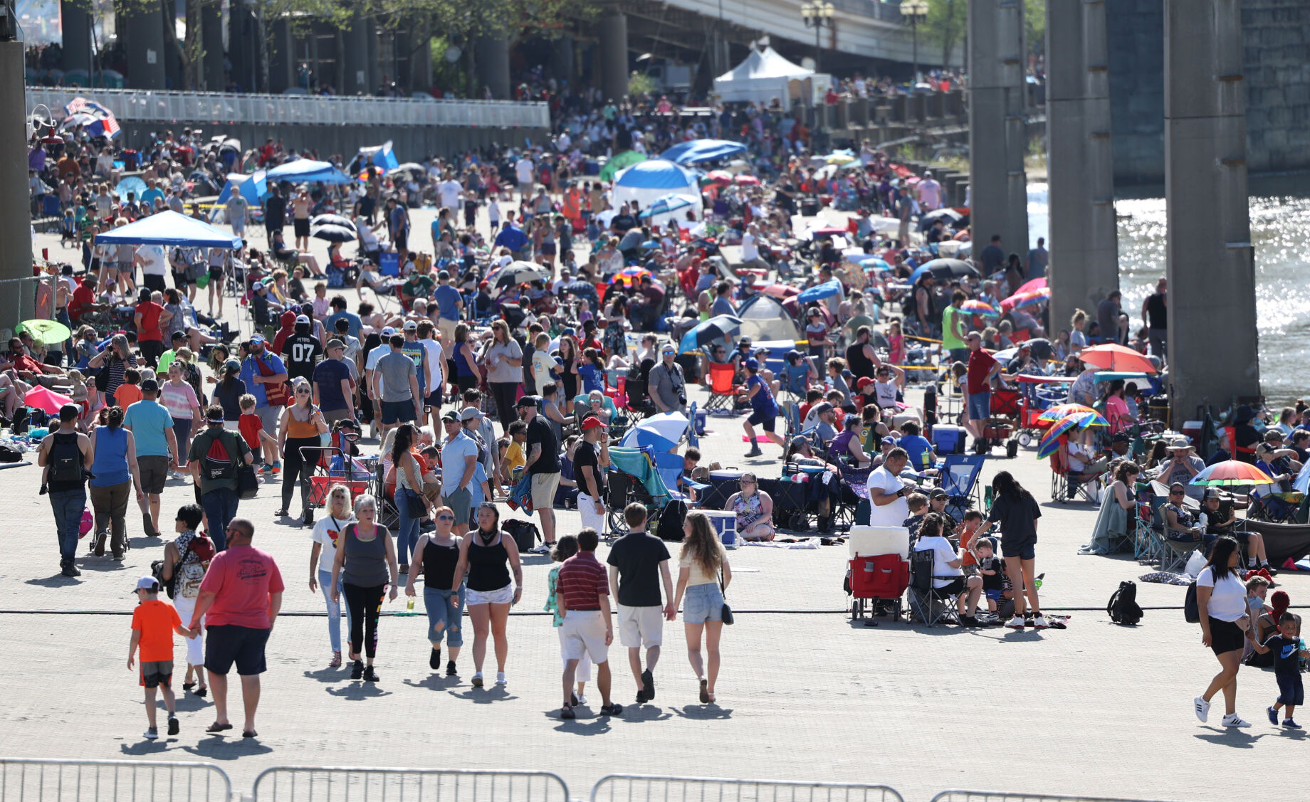 Thunder Over Louisville crowd 2022