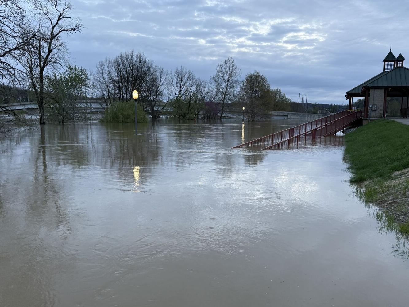Kentucky River crests dangerously close to breaching Frankfort's