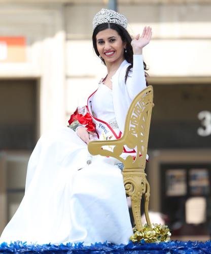 KDF Derby Princess waves to crowd.JPG