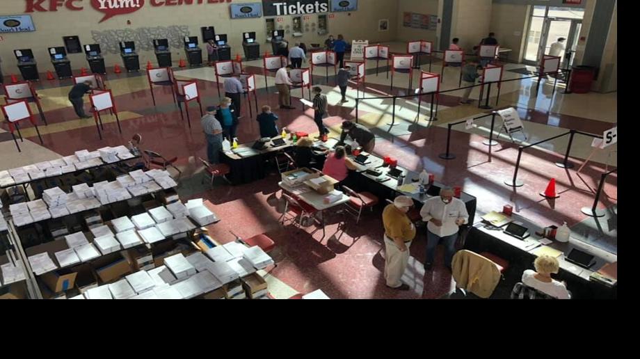 EARLY VOTING - YUM CENTER - 10-13-2020 2.jpg